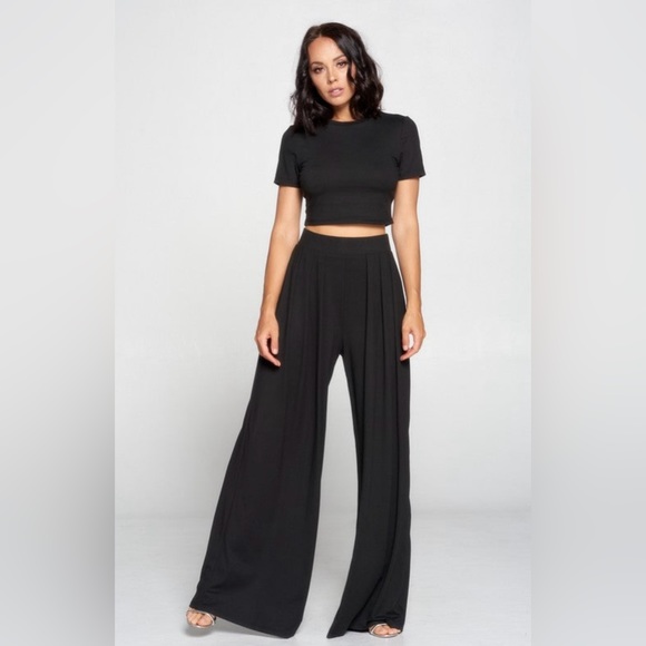 Crop Top And Palazzo Pants Set Size Large in Black - Picture 1 of 3